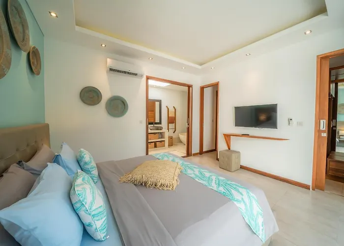 Cuatro : Amazing 3br In - Perfect Location * Seminyak
