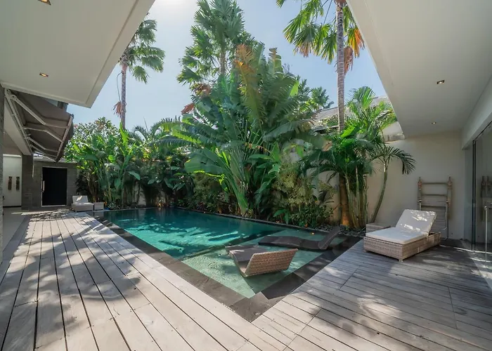 Villa Cuatro : Amazing 3br In - Perfect Location Seminyak