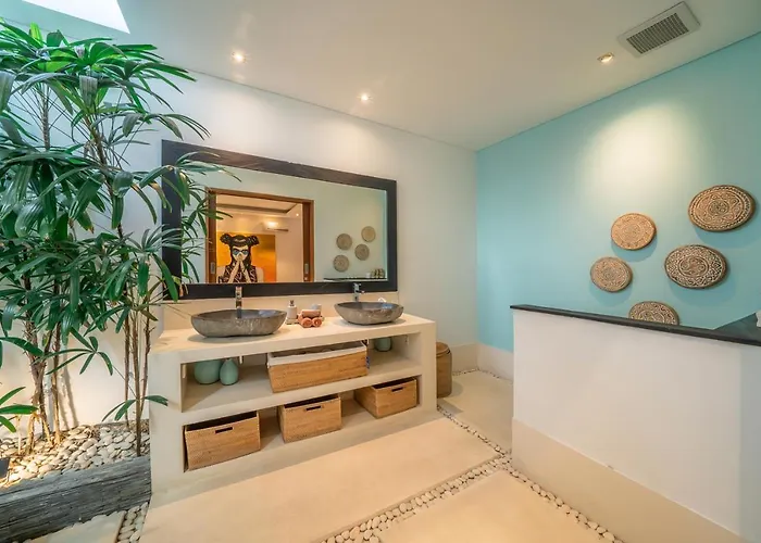 Cuatro : Amazing 3br In - Perfect Location * Seminyak