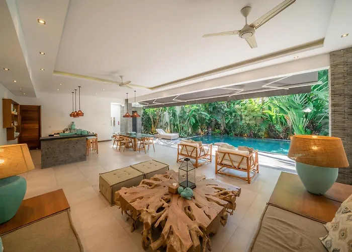 Cuatro : Amazing 3br In - Perfect Location Seminyak