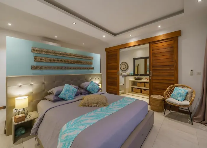 Cuatro : Amazing 3br In - Perfect Location Villa *