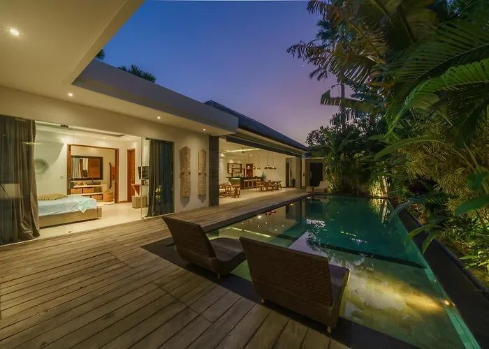 Cuatro : Amazing 3br In - Perfect Location Villa Seminyak