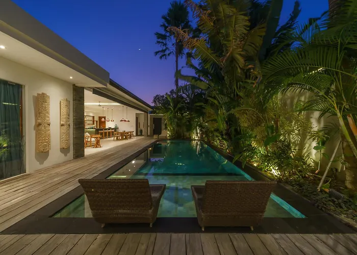 Cuatro : Amazing 3br In - Perfect Location Villa Seminyak
